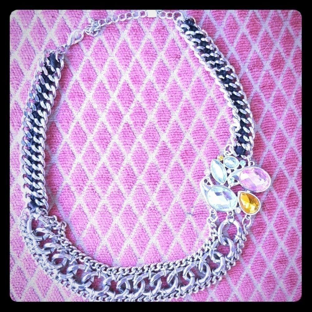 STUNNING CHIC RUNWAY DESIGN NECKLACE!!!